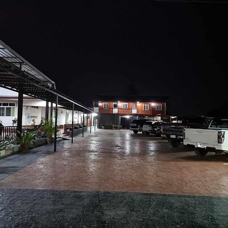 Baan Sabaijai Resort That Phanom Екстериор снимка