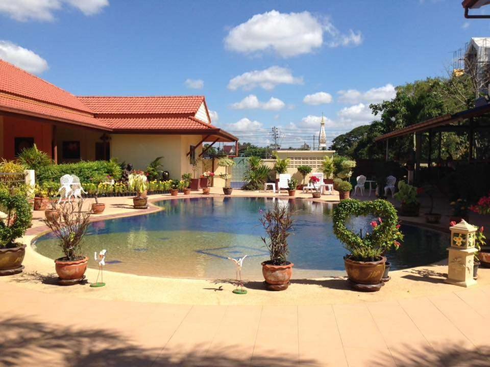Baan Sabaijai Resort That Phanom Екстериор снимка