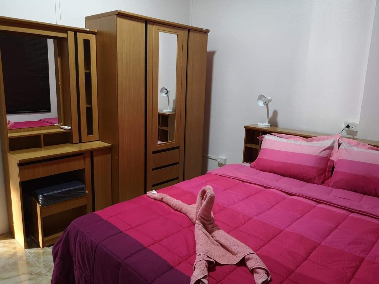 Baan Sabaijai Resort That Phanom Екстериор снимка